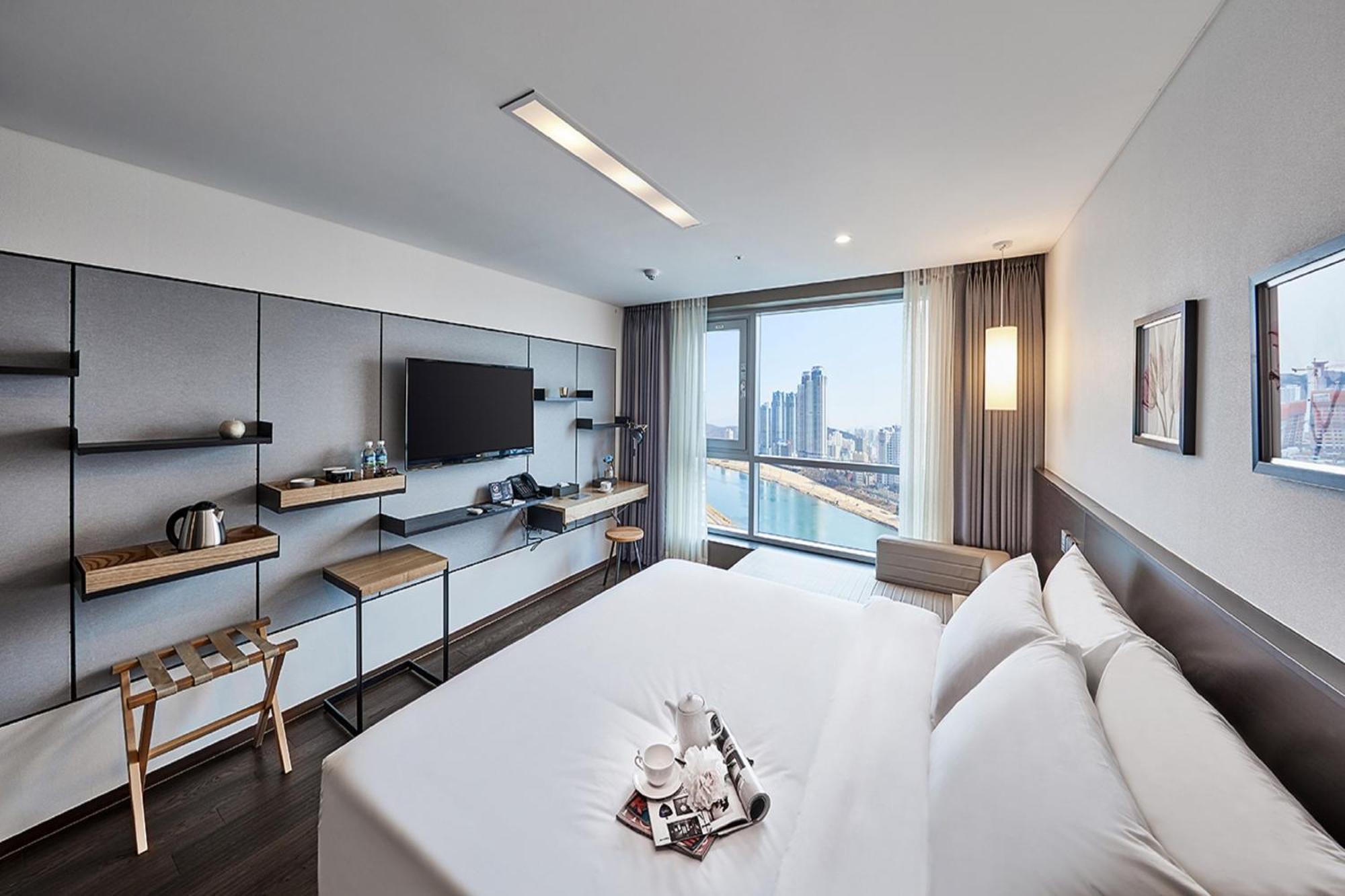 Hotel Riverside Ulsan Exterior photo